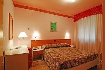Hotel Delle Rose Местре