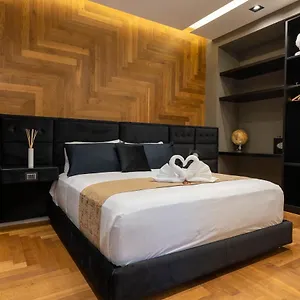 B&z Luxury , בארי איטליה